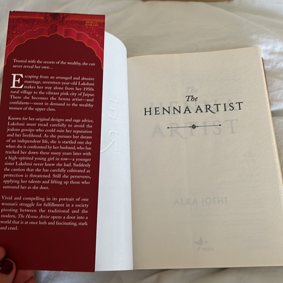 Novel/Book: The Henna Artist - Picture 5 of 7
